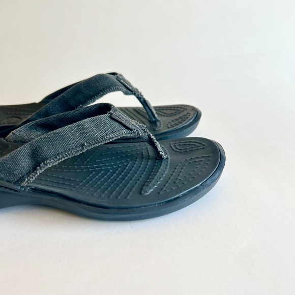 Men’s Crocs Black Canvas Rubber Flip Flops size 8 - Picture 4 of 14